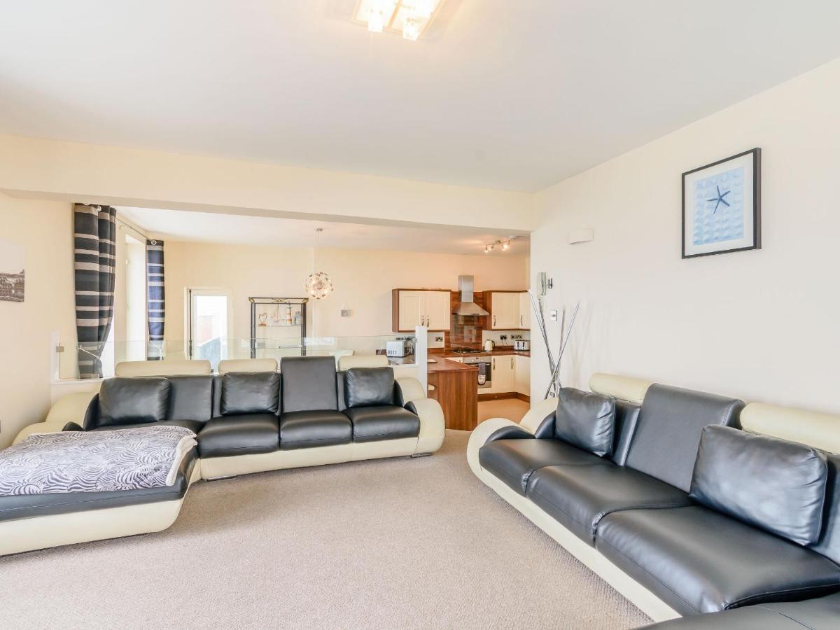 Apartamento Cairns Vista Whitby Exterior foto